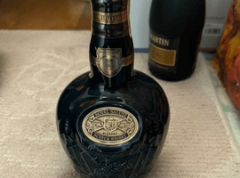 ウイスキー：CHIVAS BROTHERS（ロイヤルサルート 21年 青）／ウイスキー：Suntory（オールド　瓢箪）など3点