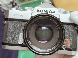 KONICA：交換レンズ付きボディ／PENTAX：交換レンズ付きボディなど2点