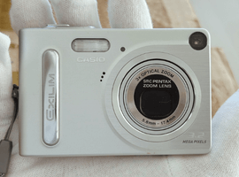 CASIO：ボディ／MINOLTA：交換レンズ付きボディなど4点