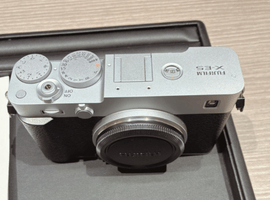 ミラーレスカメラ：FUJIFILM / X-E5など5点(東京都昭島市よりご来店・店頭買取）｜カメラの高価買取ならバイセル