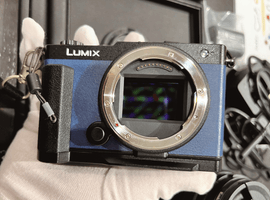 ミラーレスカメラ：Panasonic / LUMIX S9 ボディ DC-S9-K ジェットブラック / 状態ランク：Dなど5点(東京都練馬区よりご来店・店頭買取）｜カメラの高価買取ならバイセル