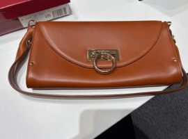 Salvatore Ferragamo / ガンチーニ ハンドバッグ / 状態ランク：Bなど2点