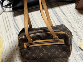 LOUIS VUITTON / モノグラム / シテ MM / M51182 / 状態ランク:Bなど6点