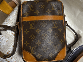 LOUIS VUITTON / モノグラム / ダヌーブなど2点
