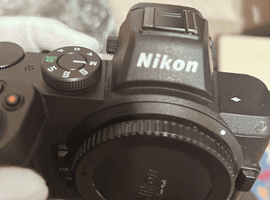 Nikon：Z5 ボディ／SIGMA：APO 150-500mm F5-6.3DG OS HSM (ニコンF用)など2点
