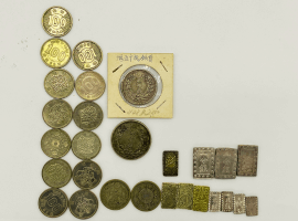 二分金、一分銀、小型50銭銀貨をはじめとした様々な古銭