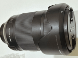 TAMRON：18-400mm F3.5-6.3 Di II VC HLD B028 (EF/F用)／Nikon：D5600 ダブルズームキットなど3点