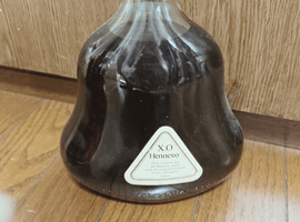 ブランデー：Hennessy（XO 金キャップ グリーンボトル）／ブランデー：REMY MARTIN（XOスペシャル 旧クリアボトル）など3点