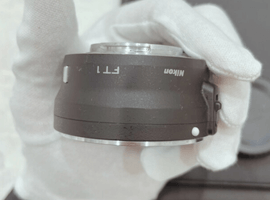 Nikon：アクセサリー（三脚・フラッシュ系）／Nikon：ボディなど2点