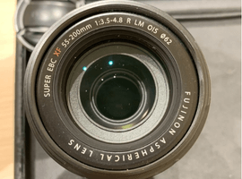 FUJIFILM：レンズ／FUJIFILM：交換レンズ付きボディなど2点