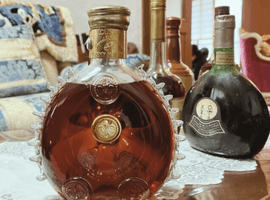 ブランデー：REMY MARTIN（ルイ13世 金キャップ）／ウイスキー：Suntory（山崎 12年 ピュアモルト 金花）など15点