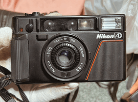 Nikon：ボディ／RICOH：交換レンズ付きボディなど4点