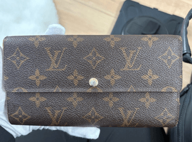 LOUIS VUITTON / モノグラム / ポルトフォイユ サラ 旧型など2点（愛知県小牧市・出張買取）｜ブランド品の高価買取なら【バイセル】