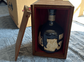 ウイスキー／Suntory：ザ・ウイスキー 有田焼 陶器ボトル_状態ランク：Bなど5点（宮崎県小林市・出張買取）｜お酒の高価買取なら【バイセル】