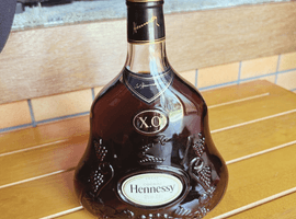 ブランデー：Hennessy（XO 金キャップ クリアボトル）／ウイスキー：Ballantines（17年）など14点