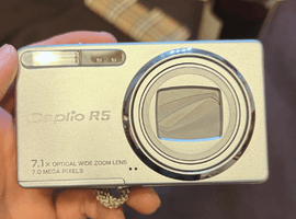 RICOH：ボディ／Nikon：ボディなど3点