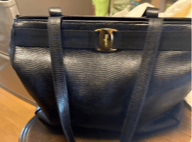 Salvatore Ferragamo / トートバッグ / 状態ランク：Bなど6点（東京都江戸川区・出張買取）｜ブランドの高価買取なら【バイセル】