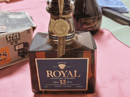 Suntory：ローヤル 12年 青ラベルなど4点