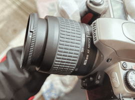 Nikon：交換レンズ付きボディ／Nikon：レンズなど3点