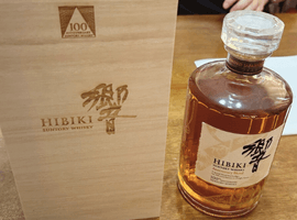 ウイスキー：Suntory（響 アニバーサリーブレンド 100周年）／ウイスキー：Suntory（響 ブロッサム ハーモニー 2022）など3点