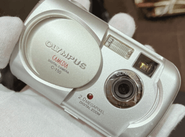 OLYMPUS：ボディ／PENTAX：レンズなど4点