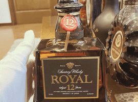 ウイスキー：Suntory（ローヤル 12年 黒ラベル）／ブランデー：REMY MARTIN（セントー XO クリアボトル）など8点