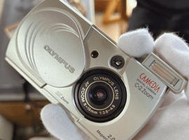 OLYMPUS：ボディ／PENTAX：交換レンズ付きボディなど3点