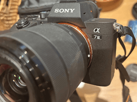 SONY：α7III ズームレンズキット ILCE-7M3Kなど4点