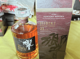 ウイスキー：Suntory（響 21年）／ウイスキー：Suntory（響 17年 現行）など4点