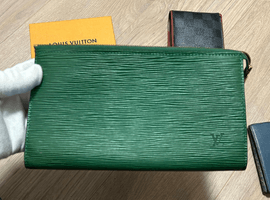 LOUIS VUITTON / エピ / ポシェットアクセソワール / M52944 / 状態ランク：Cなど3点