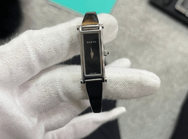 GUCCI / バングルウォッチ / 1500L / 状態ランク：Bなど4点