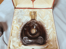 ブランデー：REMY MARTIN（ルイ13世 金キャップ）／ブランデー：Hennessy（シルバートップ ナポレオン グラス付き）など25点