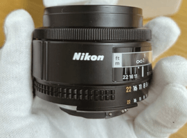 Nikon：レンズ／Canon：交換レンズ付きボディなど5点