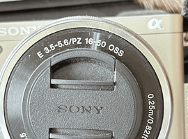 SONY：α6000 パワーズームキット ILCE-6000L S シルバー／Canon：EOS Kiss X5 EF-S 18-55 IS II キットなど3点