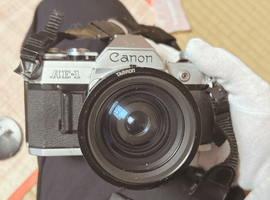 Canon：交換レンズ付きボディ／OLYMPUS：ボディなど4点