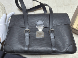 LOUIS VUITTON / エピ / セギュール MM / M58862 / 状態ランク：ABなど2点