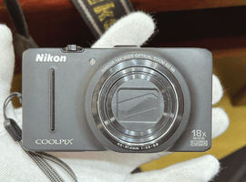 Nikon：COOLPIX S9300 ノーブルブラック／Nikon：レンズなど3点
