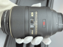 Nikon：AF-S MICRO NIKKOR 105mm F2.8G ED VR／Nikon：AF-S NIKKOR 28-300mm F3.5-5.6G ED VRなど3点
