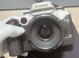 Canon：EOS55 + EF 50mm F1.8 II／CONTAX：CONTAX IIIa＋Sonnar T 5cm F2など2点