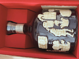 ウイスキー：Suntory（ザ・ウイスキー 有田焼 陶器ボトル）／ウイスキー：Suntory（ザ・ウイスキー 有田焼 陶器ボトル）など4点