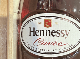 ブランデー：Hennessy（キュヴェ）／ブランデー：REMY MARTIN（セントークリスタル バカラボトル）など3点