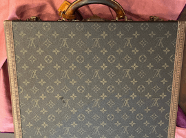 LOUIS VUITTON / モノグラム / プレジデント・クラソール 45 / M53012 / 状態ランク：Bなど2点(宮城県岩沼市・出張買取）｜ブランド品の高価買取なら【バイセル】