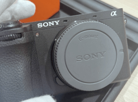 SONY：α6700 ボディ ILCE-6700／SONY：E 16-55mm F2.8 G SEL1655Gなど3点