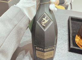 ブランデー：REMY MARTIN（スペリオール）／ワイン：FLIBUSTIER（インフィニット エイト スカルエディション）など5点