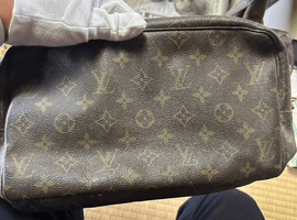 LOUIS VUITTON / モノグラム / トゥルーストワレット 28 / M47522 / 状態ランク：Cなど4点