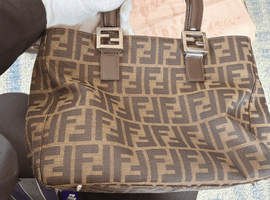 FENDI / 26329 / 状態ランク：Aなど5点