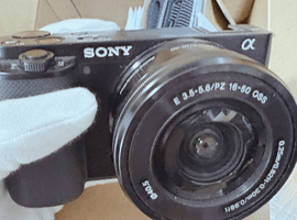 SONY：VLOGCAM ZV-E10L パワーズームレンズキット ブラックなど3点