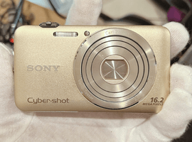 SONY：DSC-WX30／MINOLTA：交換レンズ付きボディなど4点