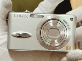 Panasonic：DMC-FX8／Panasonic：ボディなど4点