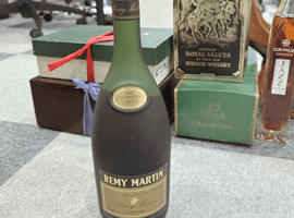 ブランデー：REMY MARTIN（VSOP 旧旧旧）／ブランデー：Hennessy（ナポレオン ブラスドール 金ラベル）など7点